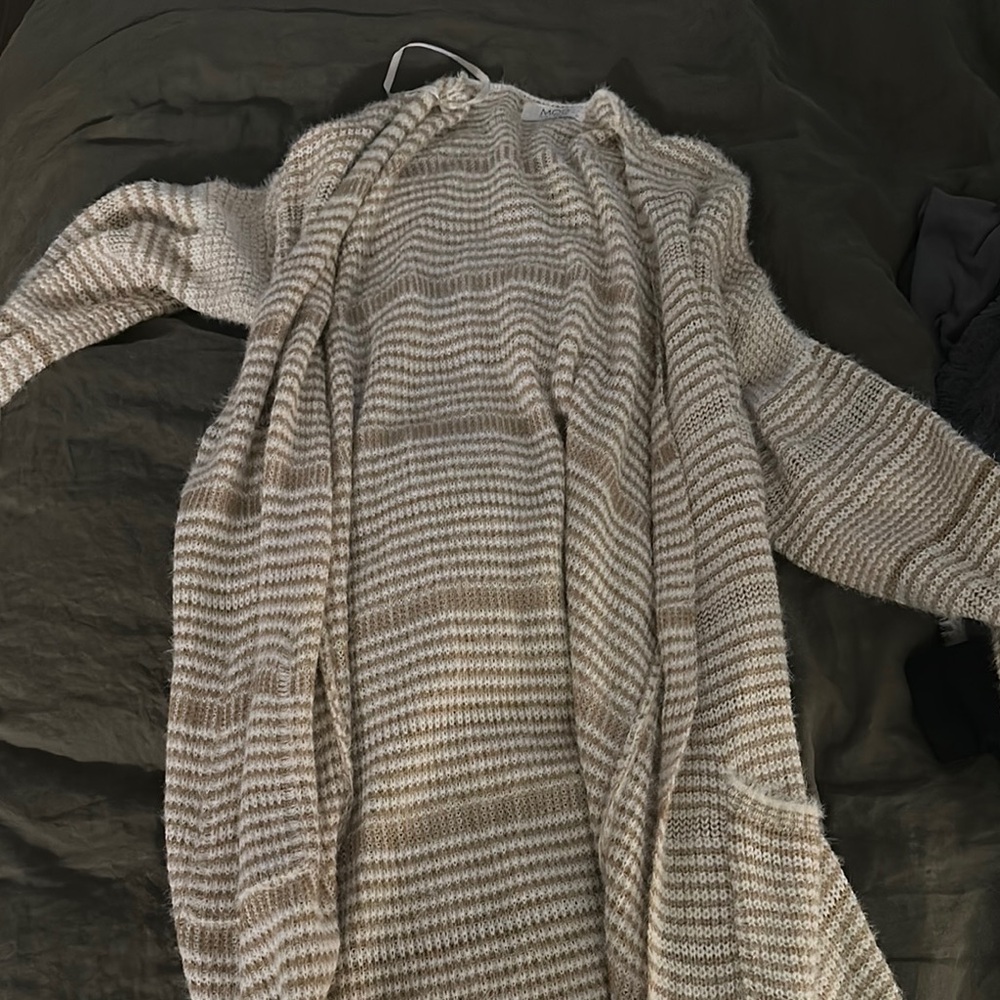 Elegant Beige Striped Cardigan